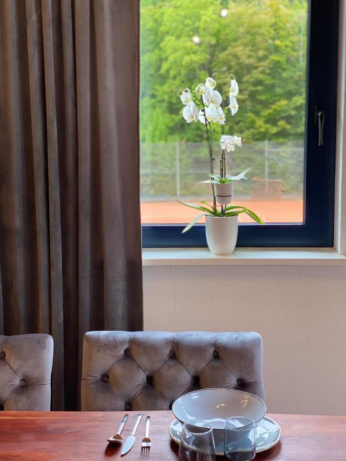 Ferienwohnungen Park Cafe Am Kurpark Bernkastel-Kues Ngoại thất bức ảnh