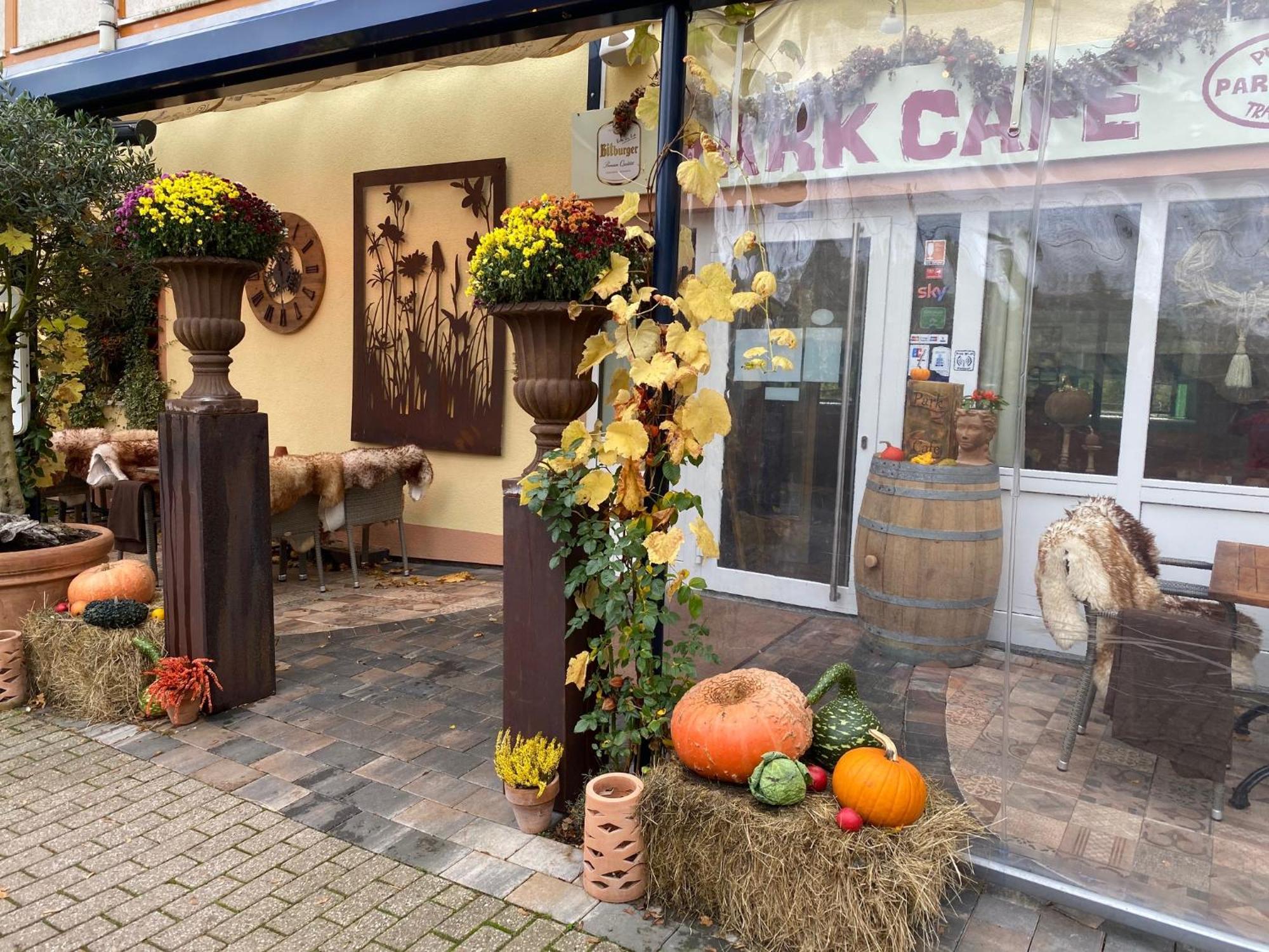 Ferienwohnungen Park Cafe Am Kurpark Bernkastel-Kues Ngoại thất bức ảnh